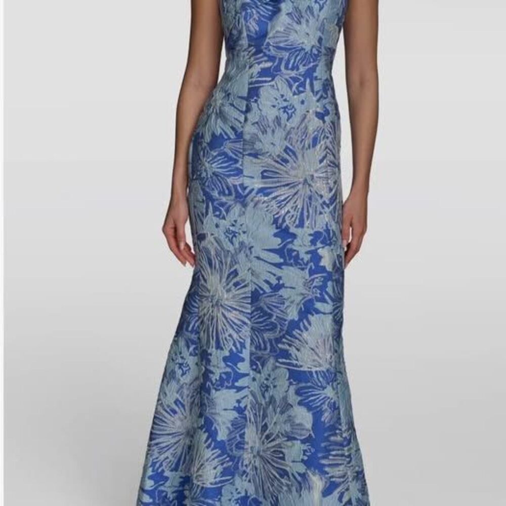 Donna Karan Metallic One-Shoulder Jacquard Mermaid Gown